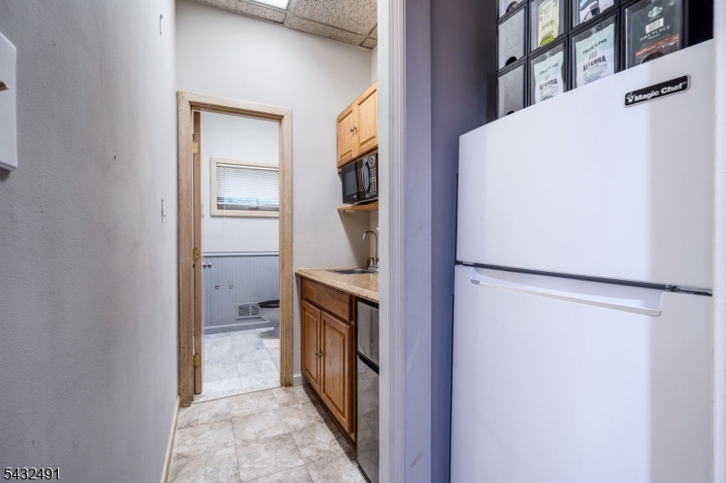 38 N Gaston Ave