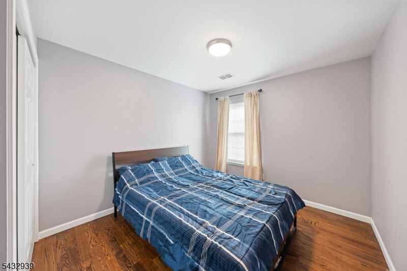 2706 Lighthouse Ln