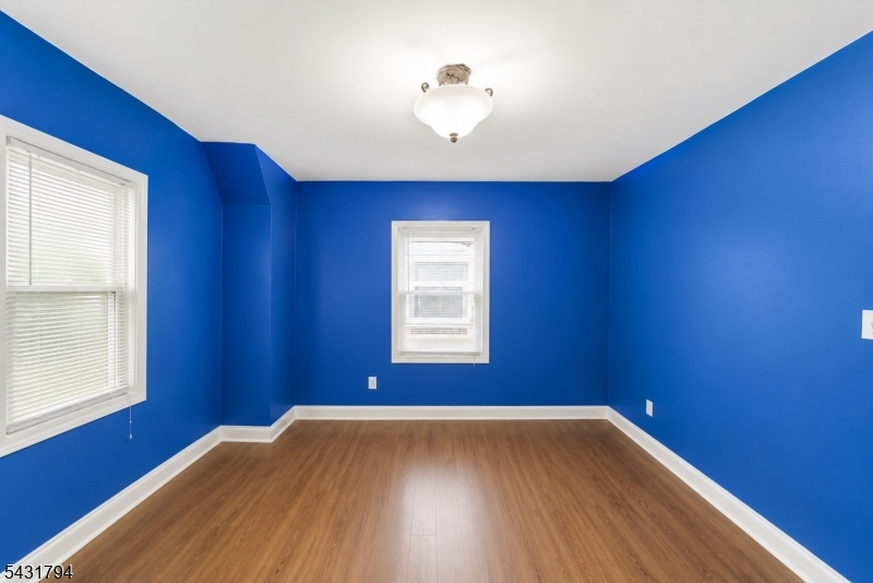 219 Hollywood Ave