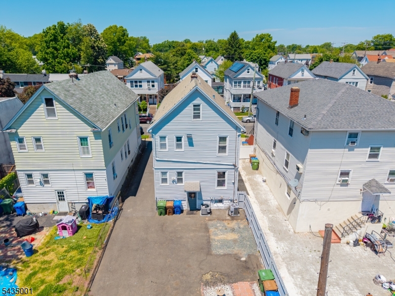 29 W 12Th St