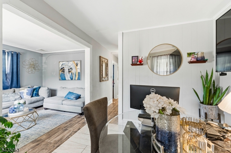 30 Rockview Ter