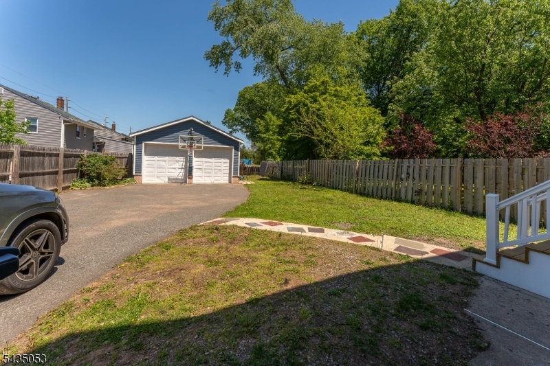 30 Rockview Ter