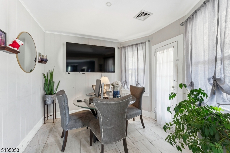 30 Rockview Ter