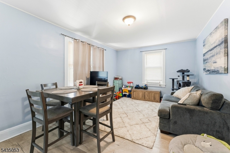 30 Rockview Ter