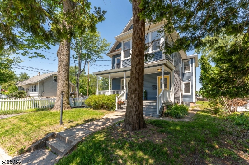 30 Rockview Ter