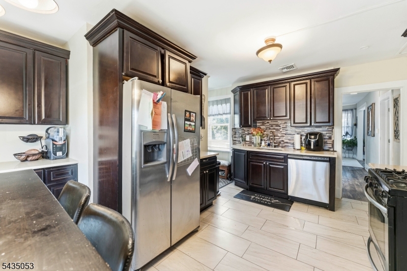 30 Rockview Ter