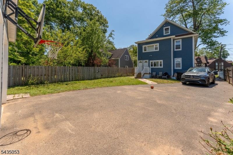 30 Rockview Ter