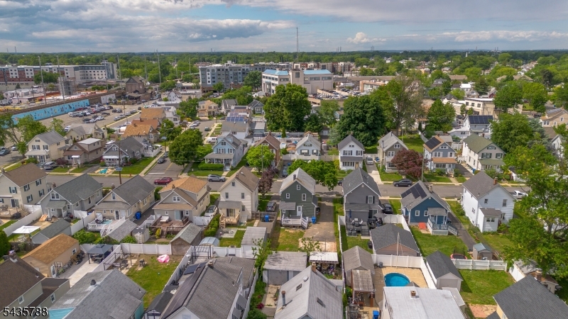 11 Jean Ct