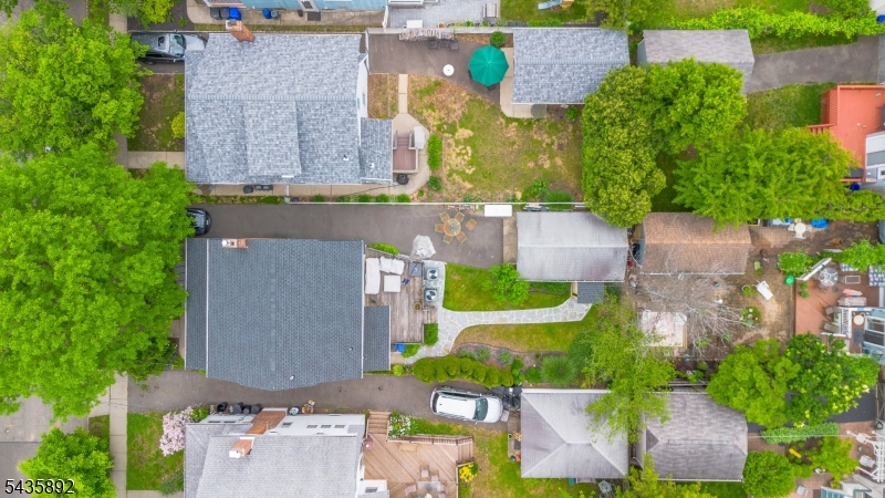 16 Coolidge Ave