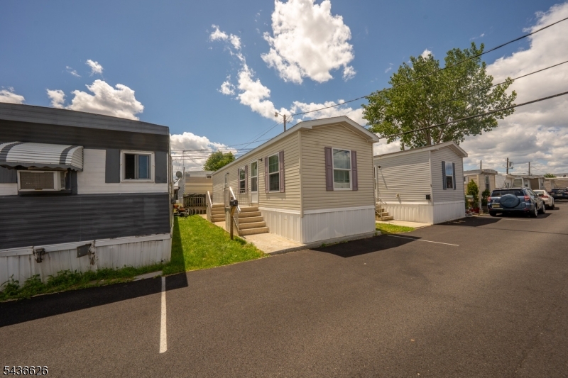 47 Helen Dr
