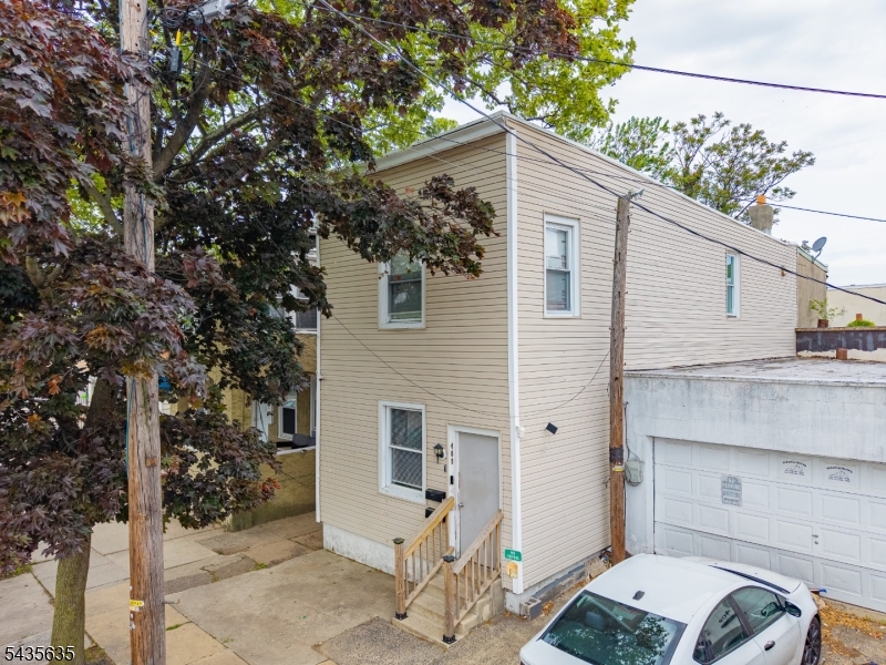 409 Ogden Pl