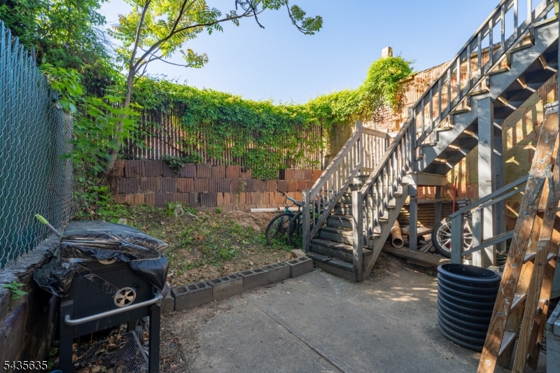 409 Ogden Pl