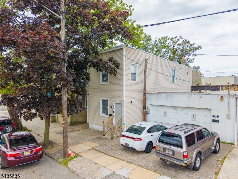 409 Ogden Pl