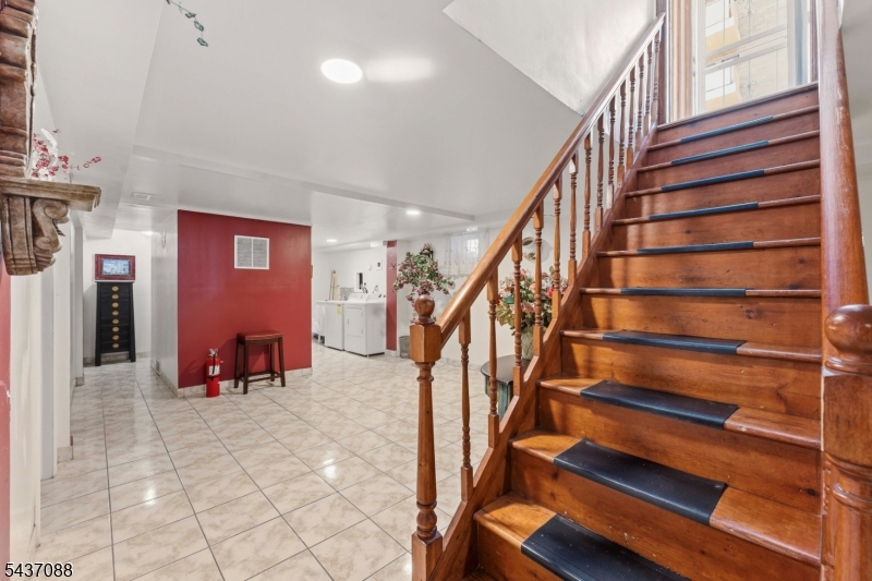 72 Clarendon Pl