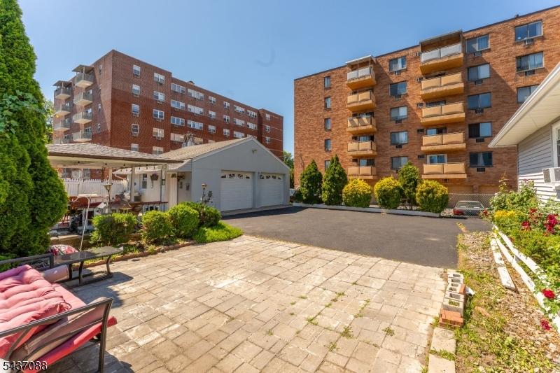 72 Clarendon Pl
