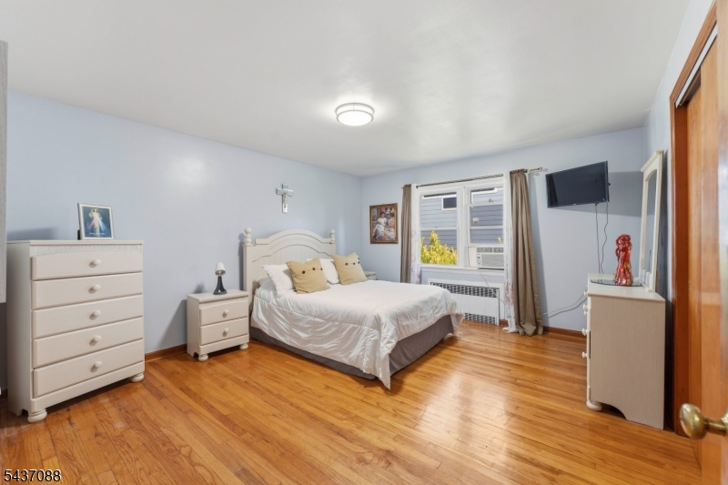 72 Clarendon Pl