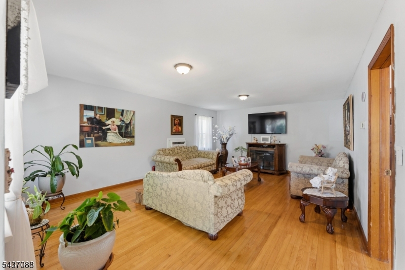 72 Clarendon Pl