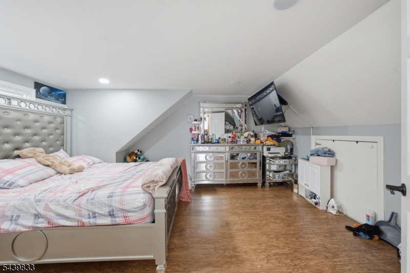 156 Baker Ave