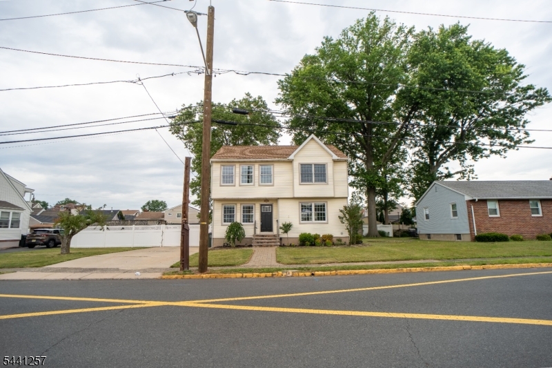 130 Loretta St