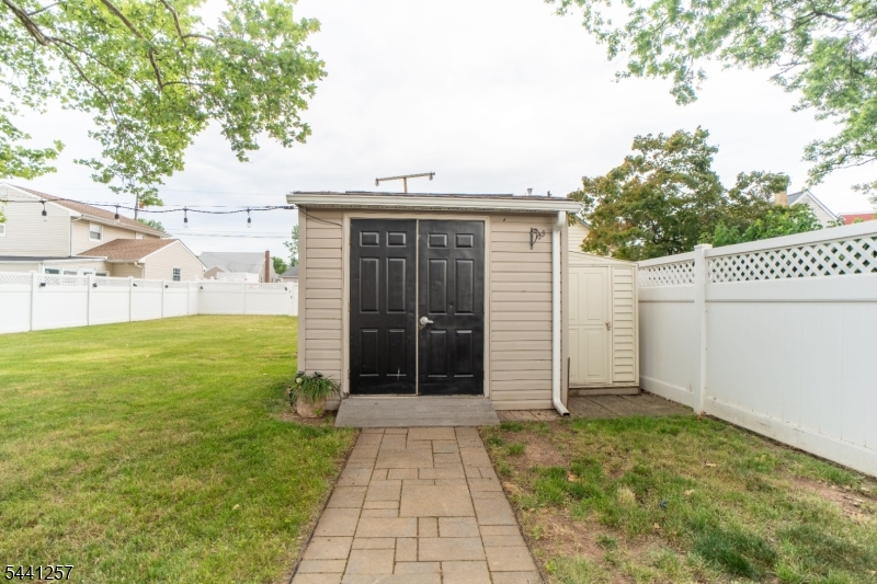 130 Loretta St