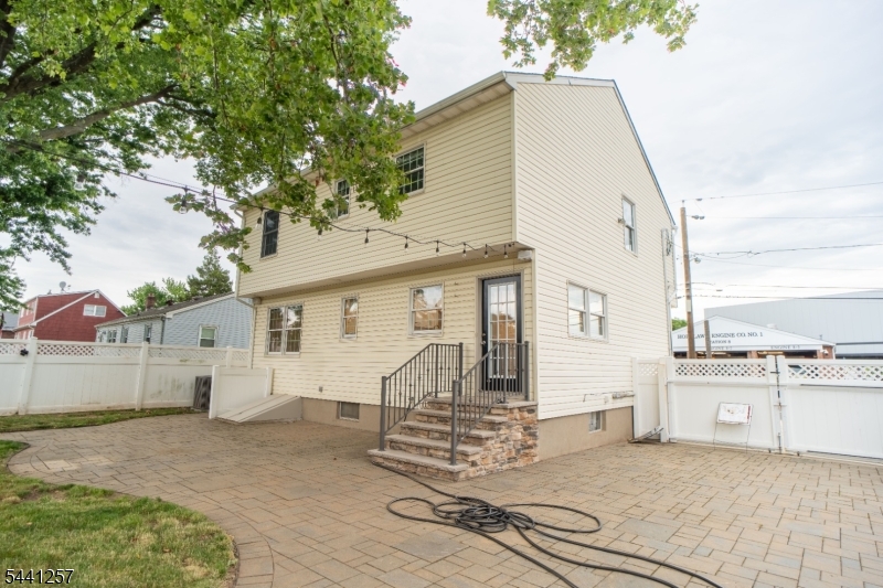 130 Loretta St