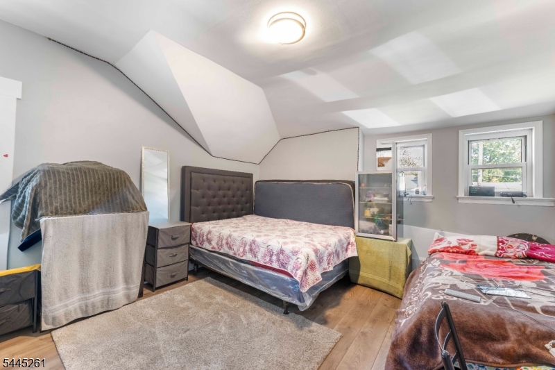 341 Mountainview Ter