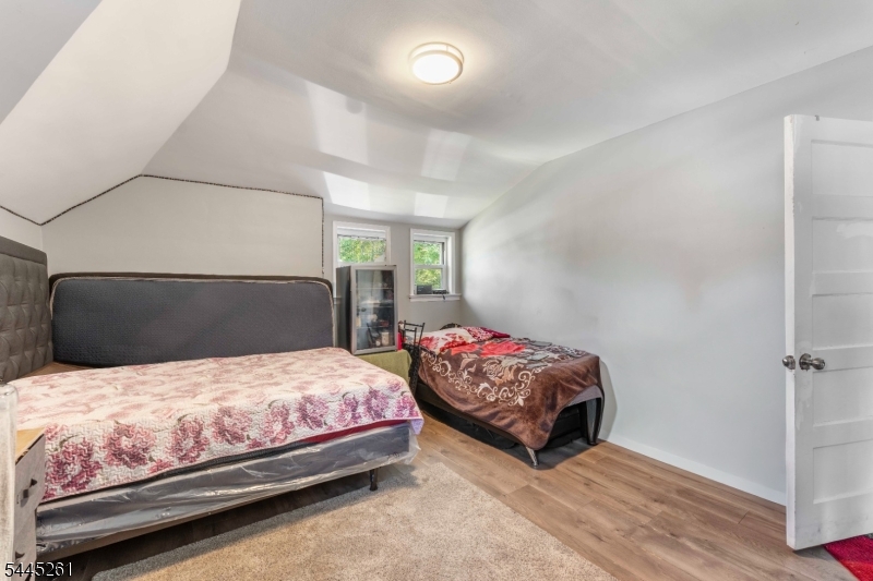 341 Mountainview Ter