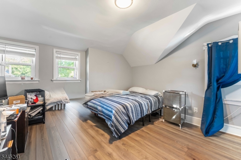 341 Mountainview Ter