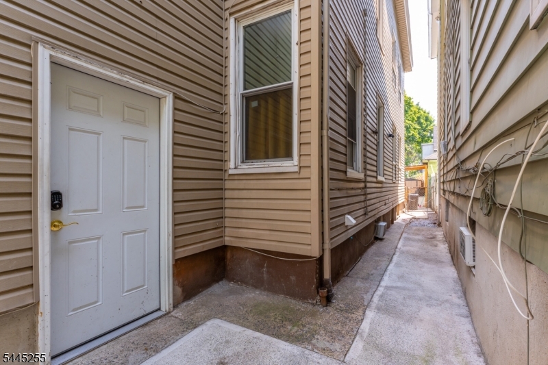 183 Graham Ave 2
