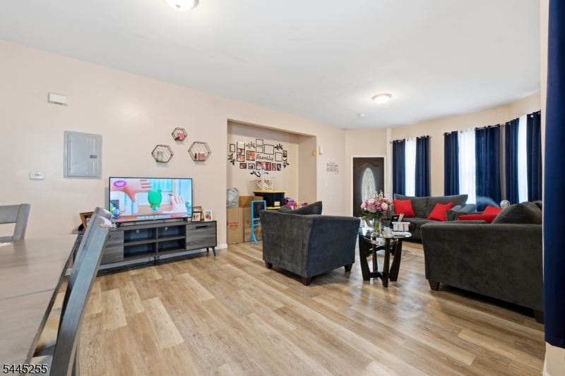 183 Graham Ave 2