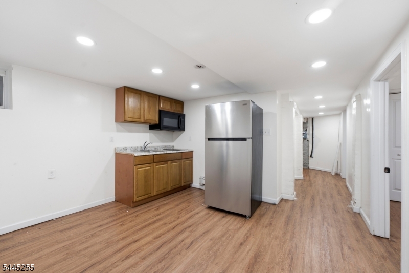183 Graham Ave 2