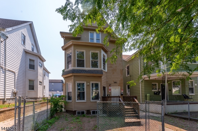 183 Graham Ave 2