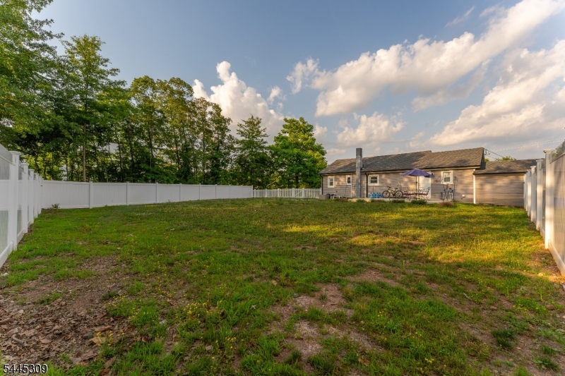 325 Roycefield Rd