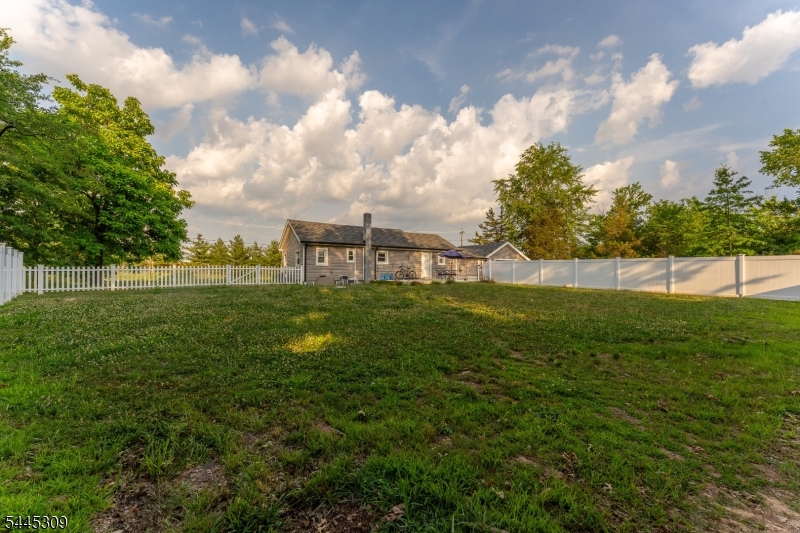 325 Roycefield Rd