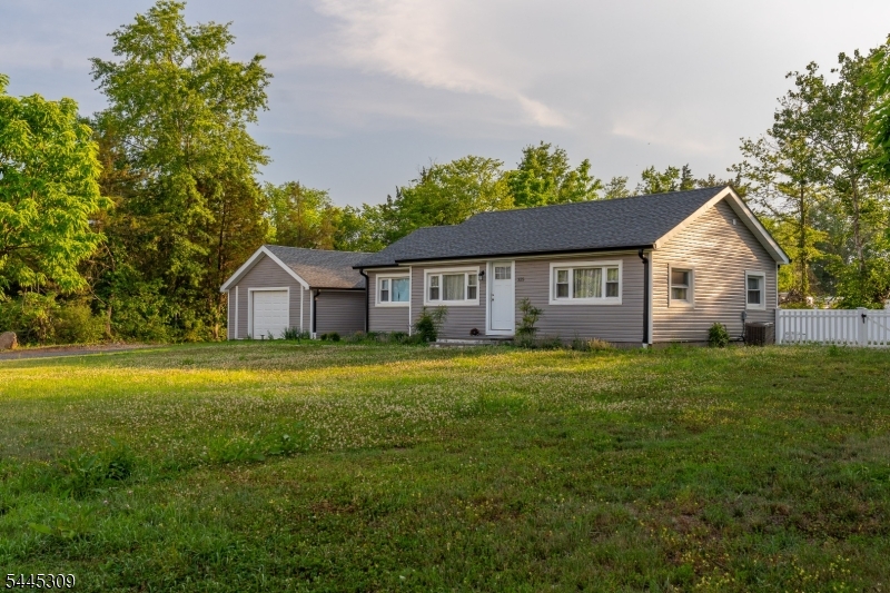 325 Roycefield Rd