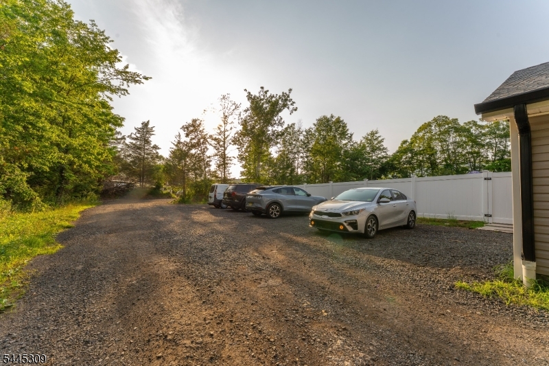 325 Roycefield Rd
