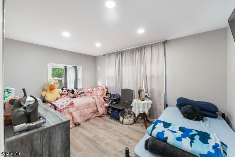 325 Roycefield Rd