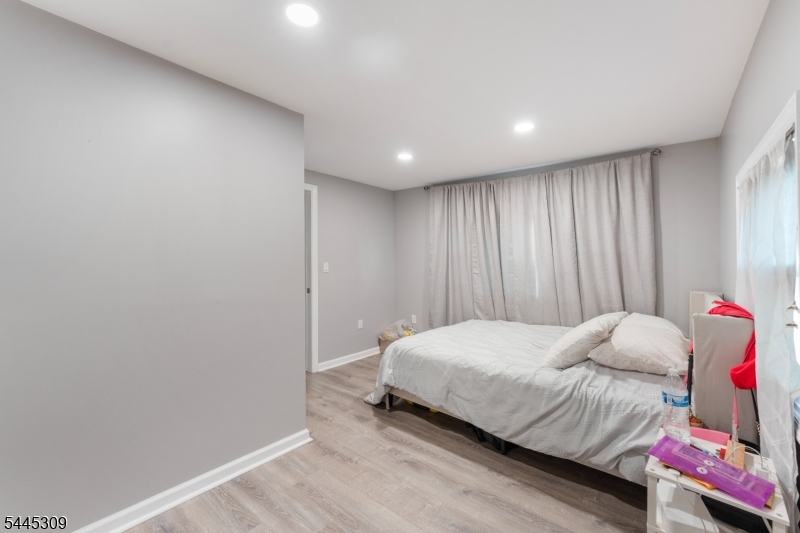 325 Roycefield Rd