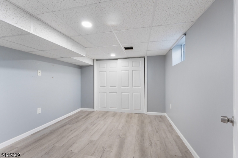 325 Roycefield Rd