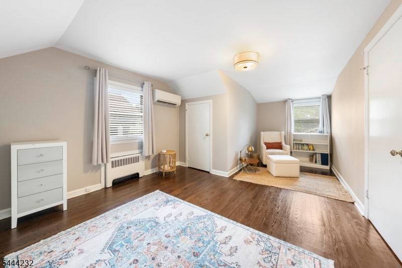 19 Robertson Rd