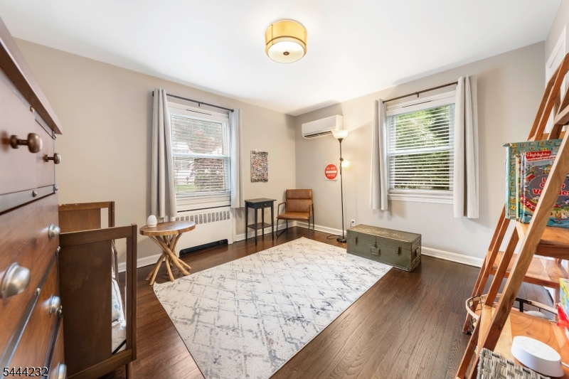 19 Robertson Rd