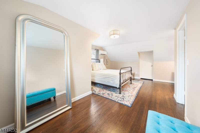 19 Robertson Rd