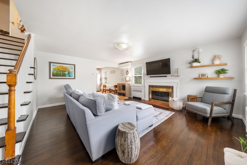 19 Robertson Rd