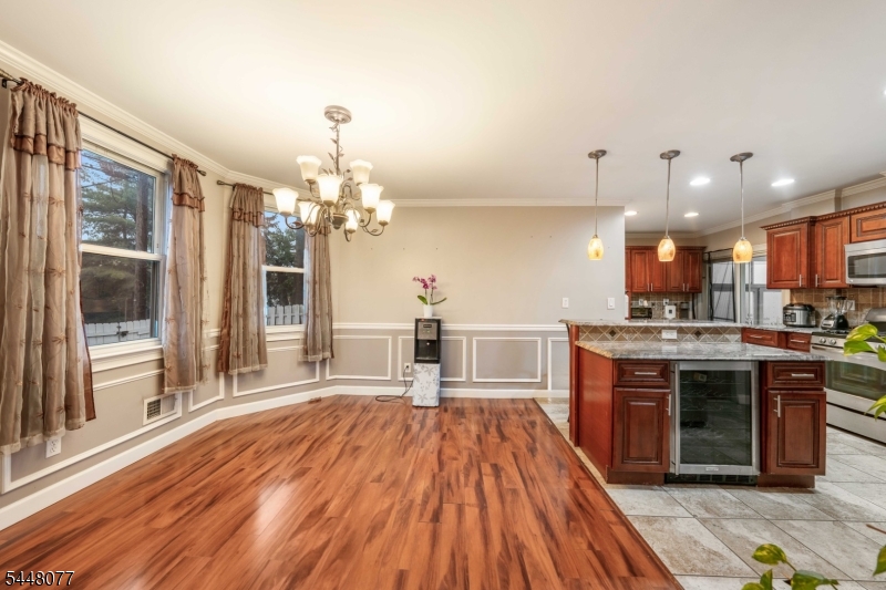 102 Runyon Ave