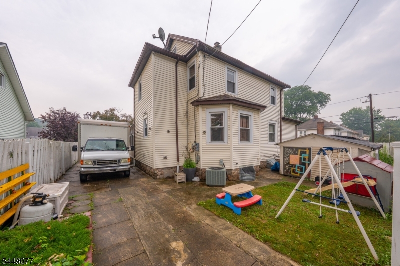 102 Runyon Ave
