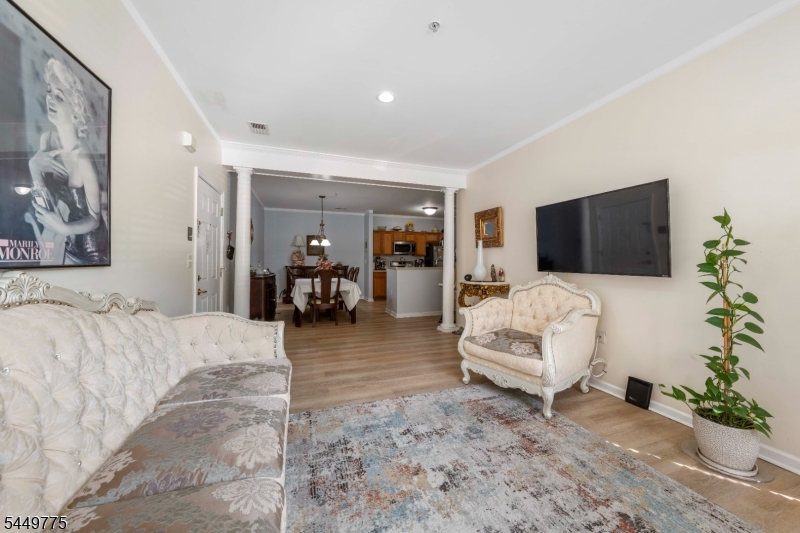 319 Sophee Ln