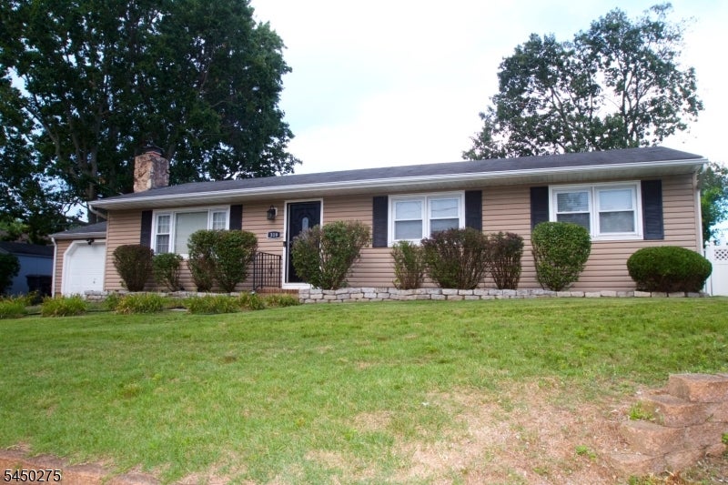 319 Spruce Dr