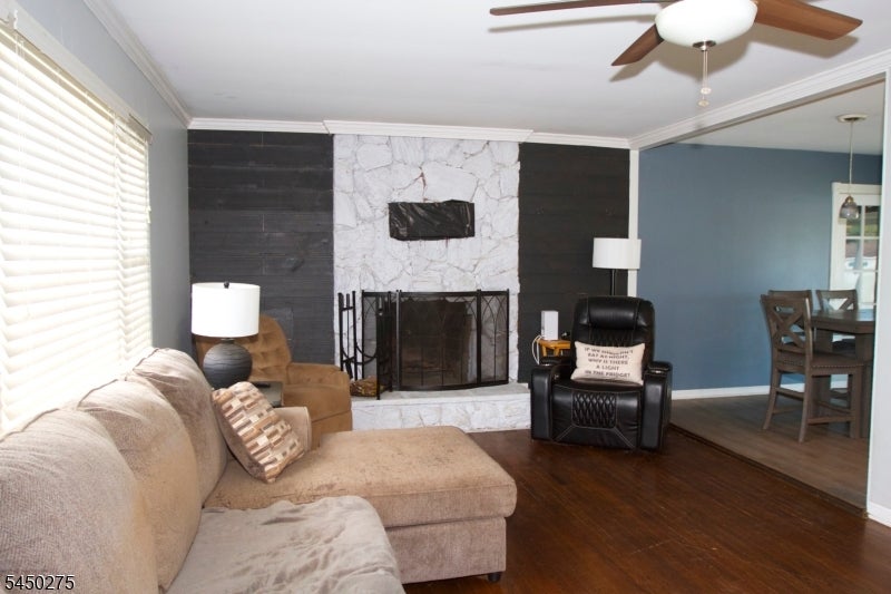 319 Spruce Dr