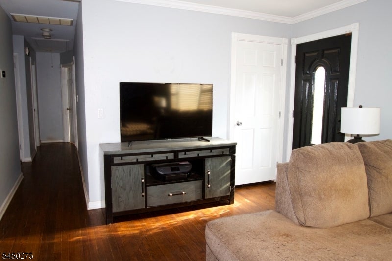 319 Spruce Dr
