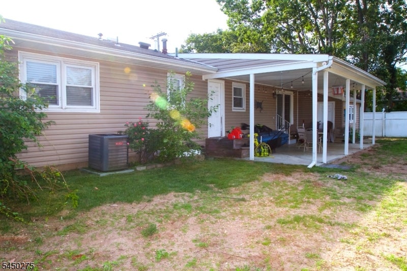 319 Spruce Dr